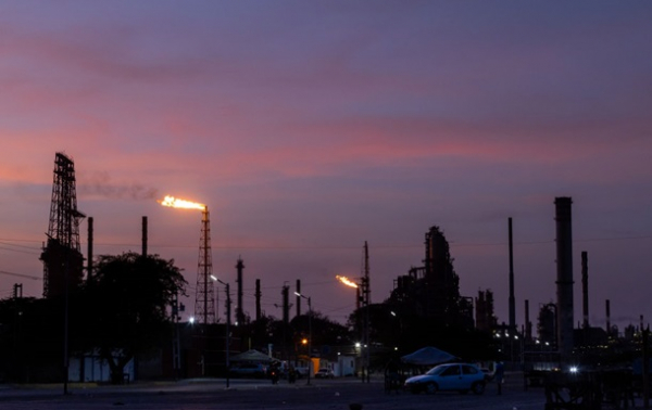 США призупинили санкції проти нафтогазового сектору Венесуели