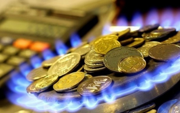 Ціни на газ в Україні за рік впали вдвічі
