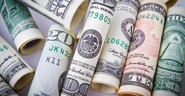 Курс валют на 13 травня: скільки коштують долар, євро та злотий