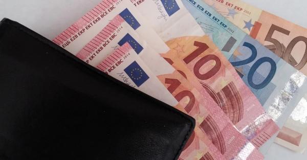 Курс валют на 13 червня: євро вперше перетнув позначку у 48 гривень
