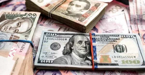 Бюджетна декларація 2026-2028: якими будуть мінімалка та курс долара найближчі три роки