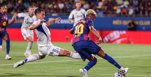 Барселона з дублями Ферміна та Ямаля розгромила Комо у матчі за Кубок Жоана Гампера Барселона з дублями Ферміна та Ямаля розгромила Комо у матчі за Кубок Жоана Гампера