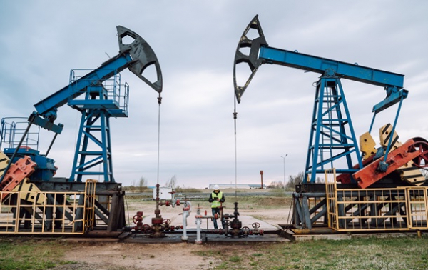 Російська нафта продається з рекордними знижками через мита Трампа