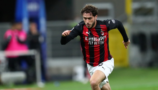 Панатінаїкос цікавиться ексзахисником Мілана Калабрією Панатінаїкос цікавиться ексзахисником Мілана Калабрією