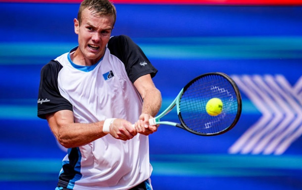 Українець Сачко болісно реагує на війну в Україні: Гостро це переживаю Українець Сачко болісно реагує на війну в Україні: Гостро це переживаю