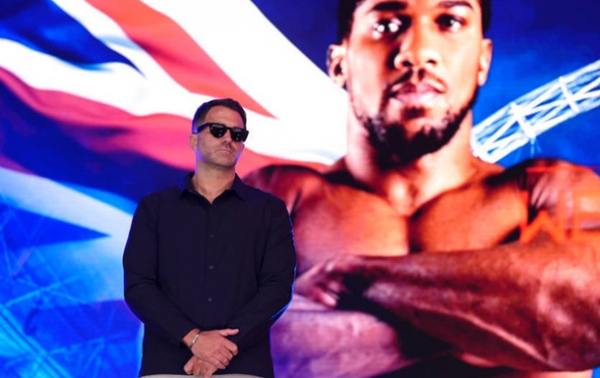 Промоутер Джошуа прокоментував чутки про його повернення цього року Промоутер Джошуа прокоментував чутки про його повернення цього року