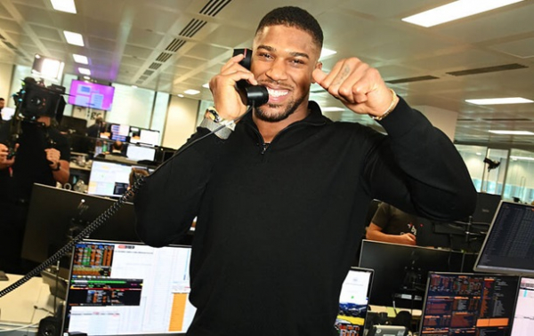 Ентоні Джошуа планує вихід на ринг у грудні цього року Ентоні Джошуа планує вихід на ринг у грудні цього року