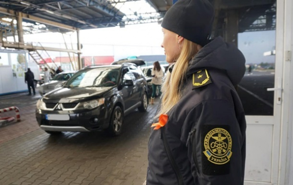 З початку року митники виявили порушень майже на 11 млрд З початку року митники виявили порушень майже на 11 млрд