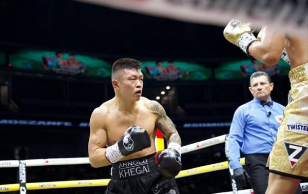 Хегай оголосив, що переніс операцію на оці, а його суперник підтримав його