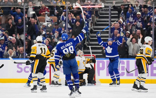 НХЛ: Торонто у важкій боротьбі переміг Піттсбург