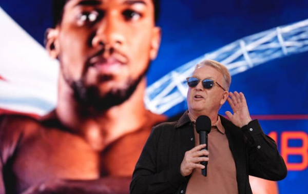 Проумотер не впевнений у поверненні Джошуа до боксу після ДТП