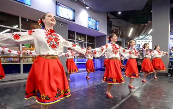 Хокеїсти в Канаді присвятили гру українцям