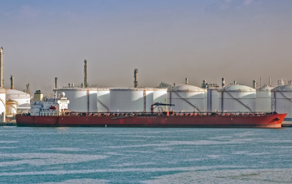 Саудівська нафта ринула до Китаю після рекордних знижок