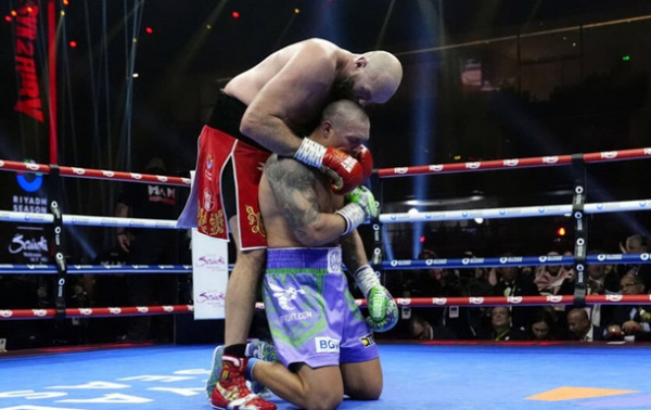 Ф’юрі висловився щодо шансів Верховена у поєдинку з Усиком