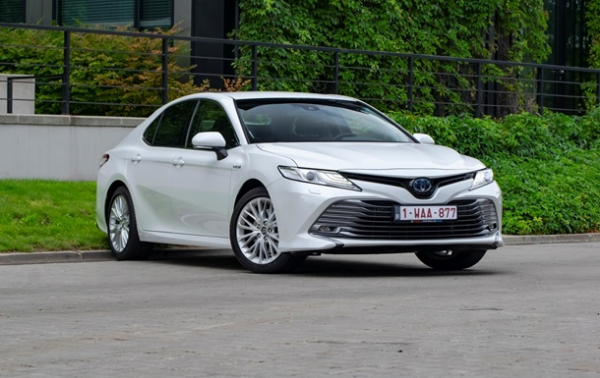 Toyota відкликає понад пів мільйона авто