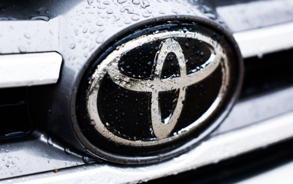 Продажі та виробництво Toyota впали у липні