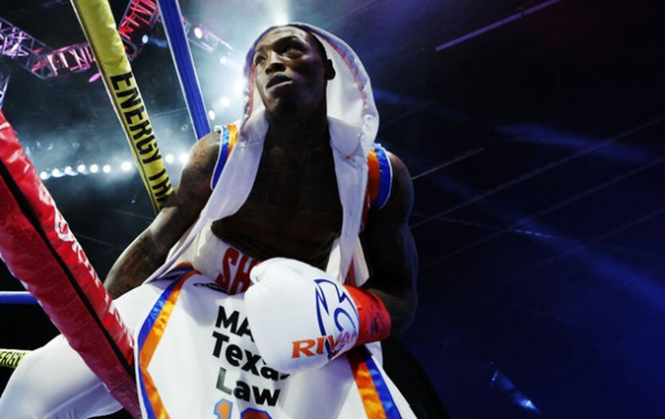 Володар титулів WBC, IBF і WBO готовий прийняти бій від Ломаченка за умови